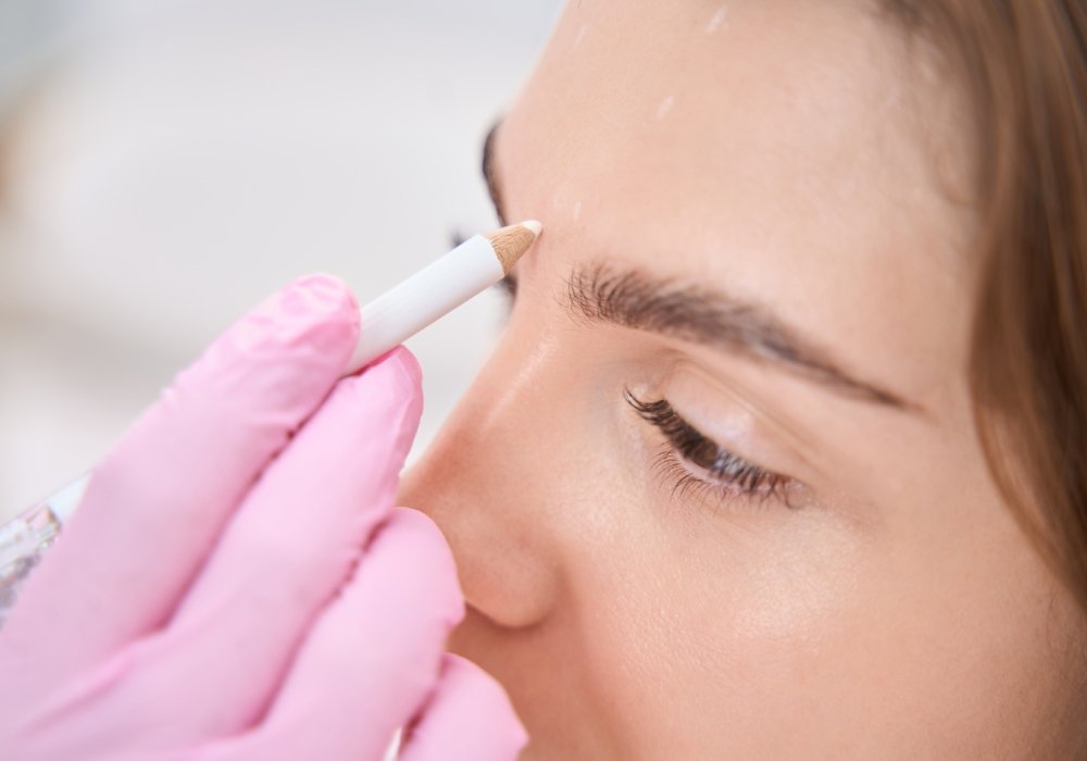 How Nano Brows, Microblading, and Other Options Differ